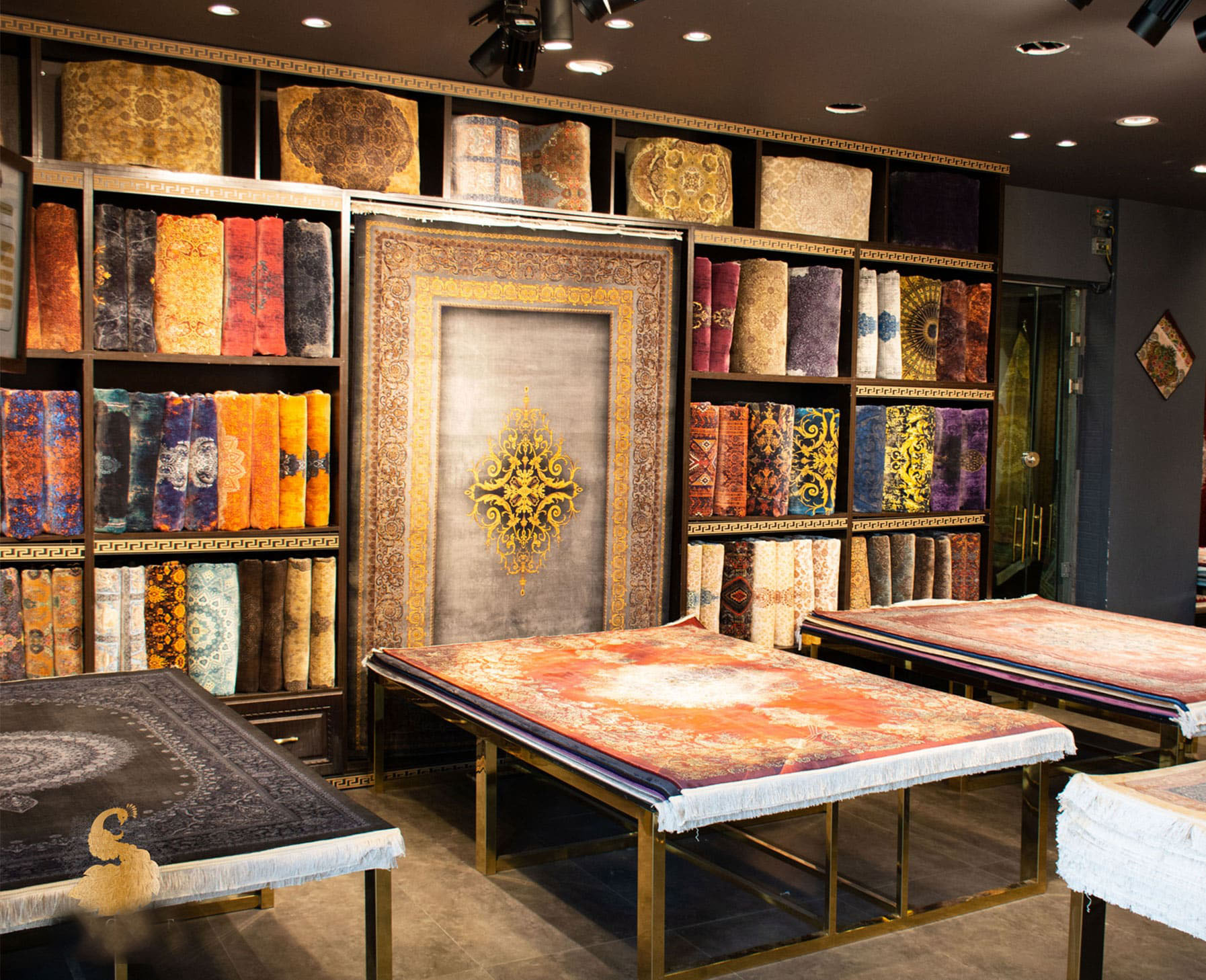 What countries are Iranian carpets exported to
